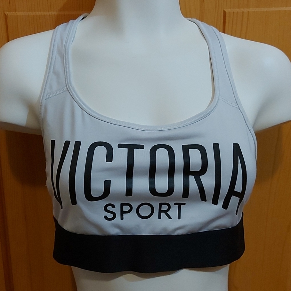 Victoria's secret sport bra 🤍🖤